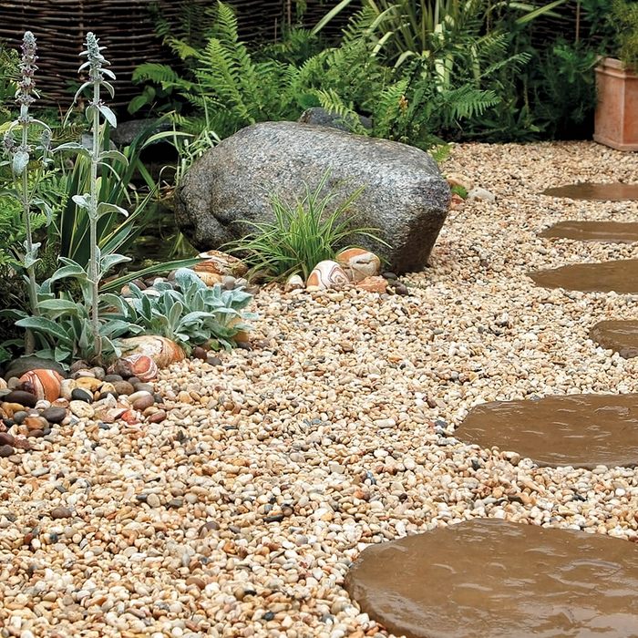 Apricot Gravel, 20mm: 875kg Bulk Bag