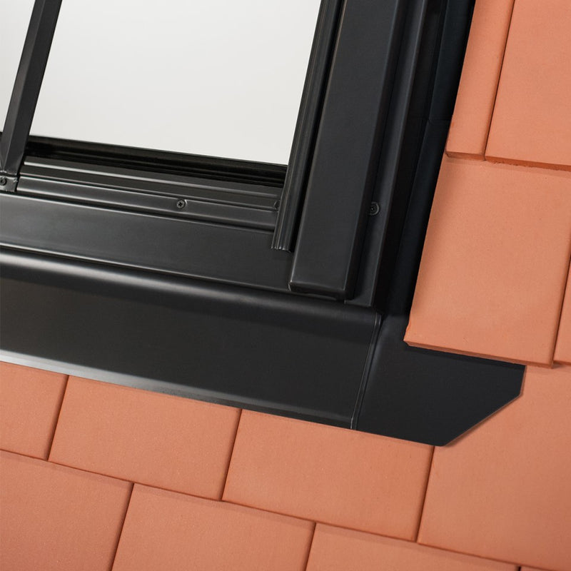 An image of Dakea Plain Tile Flashing KFP fitted to a window to show what it looks like.