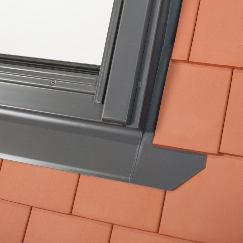 An image of Dakea Plain Tile Flashing KFP fitted to a window to show what it looks like.
