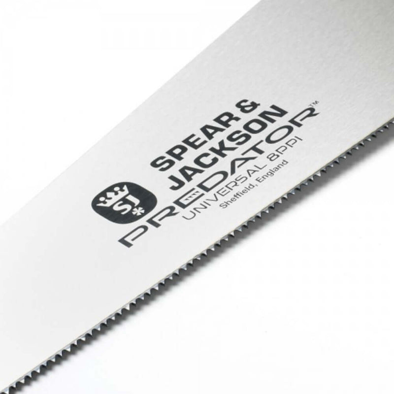 A close up image of a Spear and Jackson Predator Universal Saw (PPI 8)