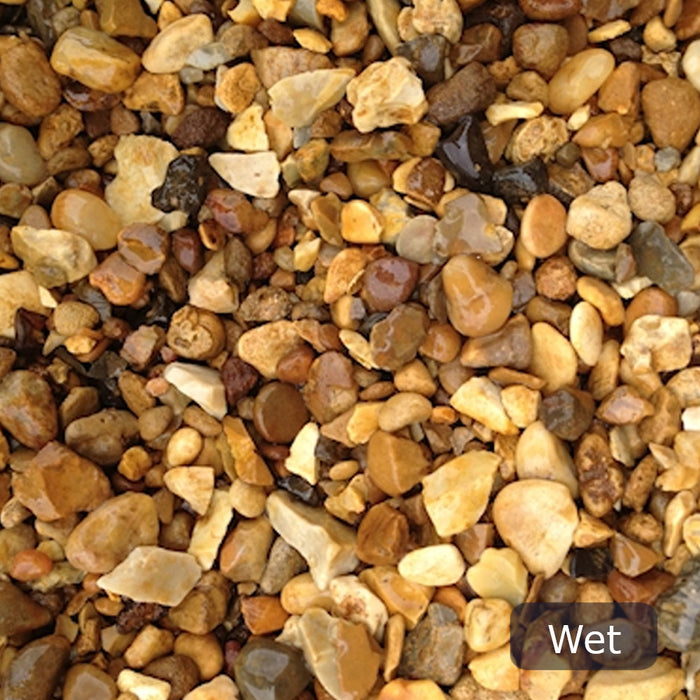 An image of Golden Flint Gravel when wet